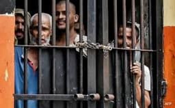 More than 200 inmates escape Pakistan jail after earthquake