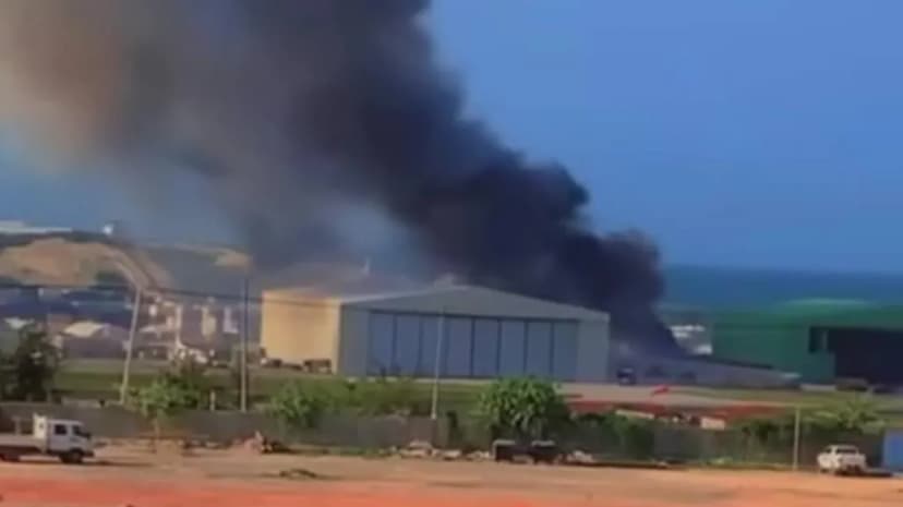"Ugandan military helicopter crashes and catches fire in Somalia"