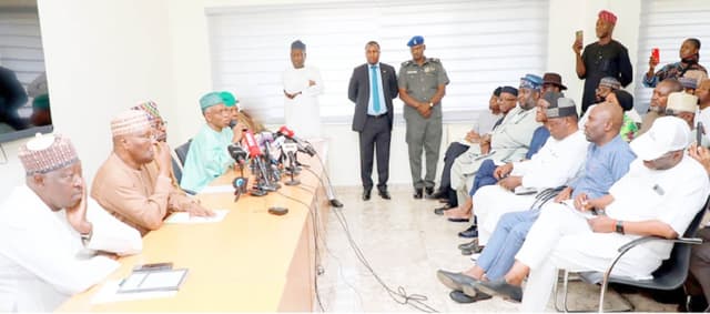 Atiku woos PDP leaders to coalition ahead of ADC?s meeting