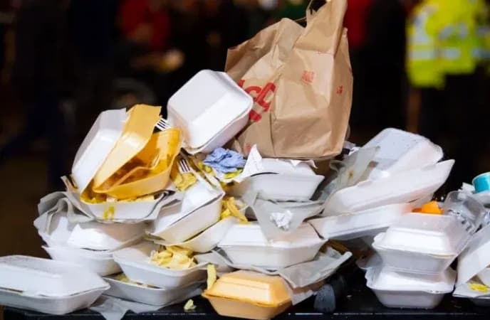 Lagos traders lament single-use plastics ban enforcement, seek alternatives