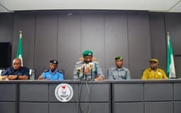 Apapa customs shuts down 3 terminals, intercepts 27 containers