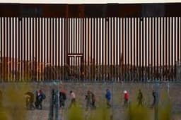 Judge blocks Trump’s rule barring migrants at US-Mexico border from claiming asylum