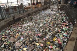Lagos to intensify raids on single-use plastics