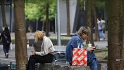 Record 1M shop owners close businesses in South Korea in 2024