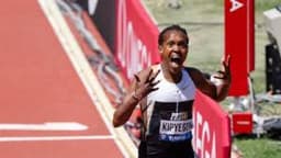 Faith Kipyegon and Beatrice Chebet smash world records at an extraordinary Diamond League meeting