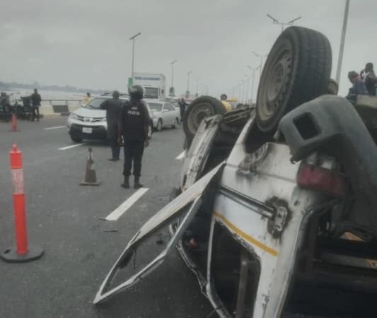 Many injured as commercial bus somersaults on Third Mainland Bridge