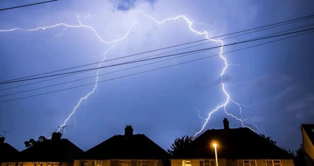 UK issues thunderstorm warnings with risk of flooding, power cuts, travel disruption