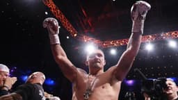 BREAKING: Usyk demolishes Dubois with fifth-round knockout, bounces back as undisputed heavyweight boxing world champion