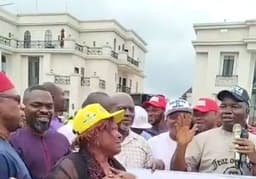 Anambra billionaire splashes hundreds of thousands on 3 women who cried as he spoke