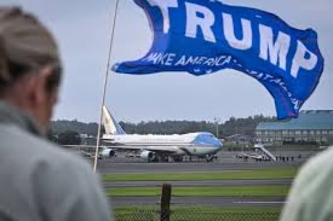 Trump flees Washington controversies for golf-heavy trip to Scotland