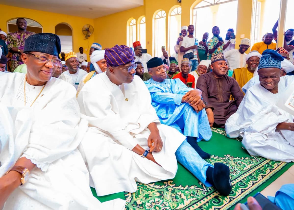 Osinbajo, Dangote, govs on ground as Awujale is buried