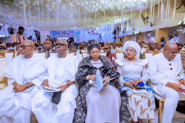 Jonathan, Diri, Oyebanji, Bode George, others extol Olubolade's virtues as ex-Bayelsa MILAD is buried in Lagos