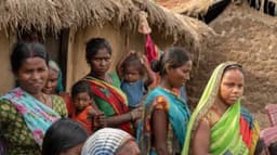 New voters list in Indian state includes wrong photos and dead people