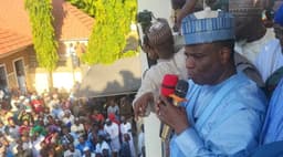 Tambuwal returns to Sokoto, declares war on APC
