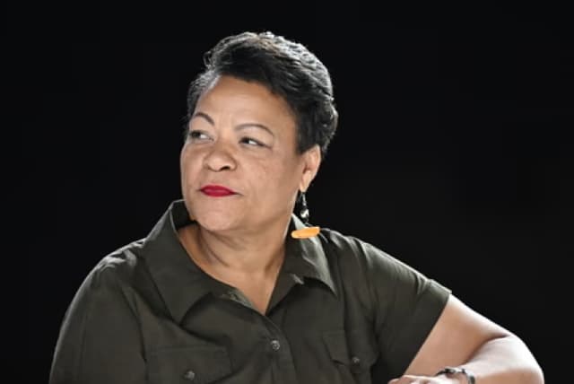 US mayor and bodyguard lover charged with fraud and corruption