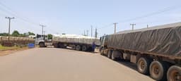 Tyre bursts on Potiskum-Damaturu Highway: Three heavy trucks block road amid demands for compensation