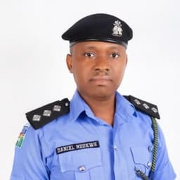 Police arrest 6 robbery, cultism suspects, recover firearms in Enugu