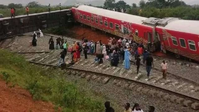 FG sets up panel to probe Abuja-Kaduna train derailment