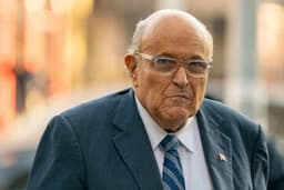 Rudy Giuliani injured in car accident