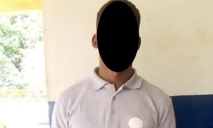 Police rescue man from killing self on Anambra high-tension pole