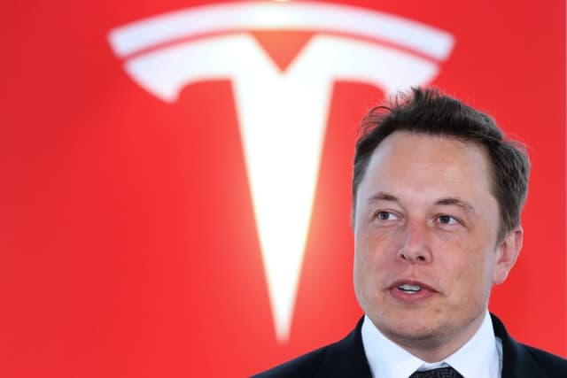 Tesla proposes $1tn award for Musk if he hits targets