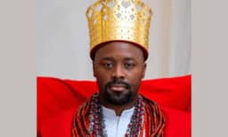 Olu of Warri rescues stranded Itsekiri PAP graduates