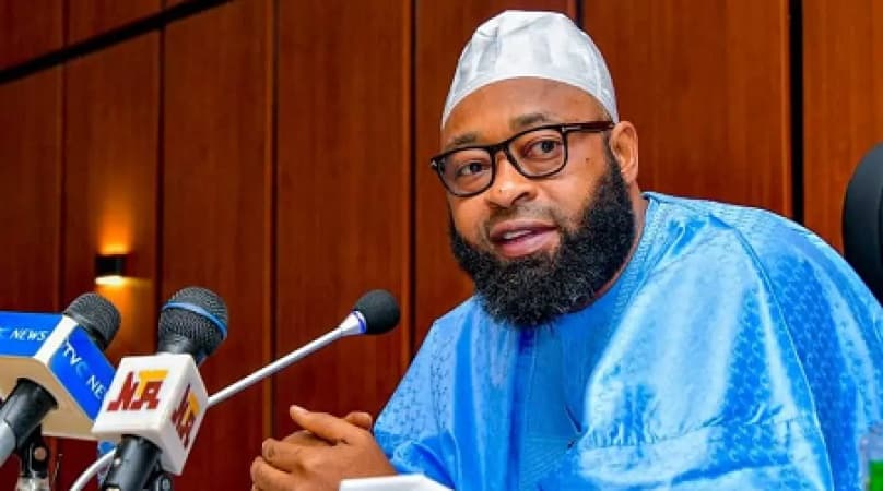 Niger bans under-18s from picking scraps, ‘condemned iron’