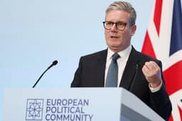 Trump suggests Starmer could use military to control UK borders