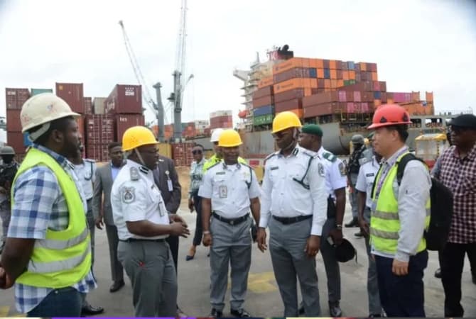 Customs to examine 200 containers per-hour as Apapa port expects new scanners