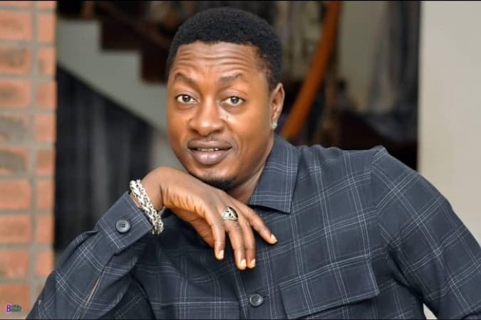 Ogun monarch slams Taye Currency over performance at Olubadan coronation