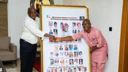 August24news.com Publisher presents GAC Frame to Lagos Assembly Speaker