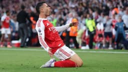 Martinelli snatches Arsenal late draw against Man City