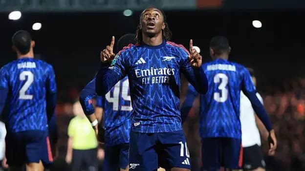 Eberechi Eze scored his first goal for Arsenal as they beat League One side Port Vale to reach the Carabao Cup fourth round.