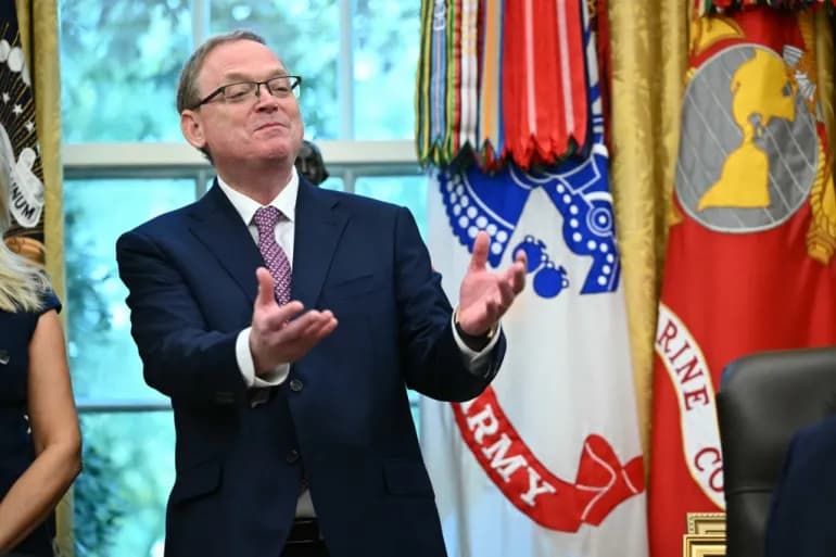 White House threatens mass layoffs amid deepening US government shutdown