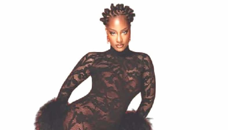 Tems makes history as first Nigerian female artist to sell over 10m units in US