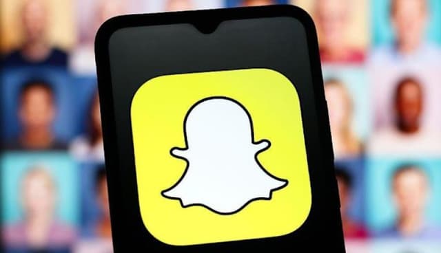 Snapchat to charge users for storing their old photos and videos