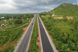 FG orders night construction on Abuja-Keffi road