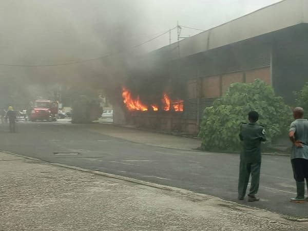 BREAKING: Fire razes Rivers State Government Secretariat