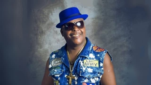How I faked madness to gain public attention ? Shina Peters