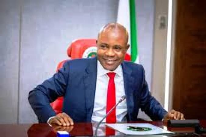 Enugu to produce 3,000 health workers annually as WHO, partners donate equipment