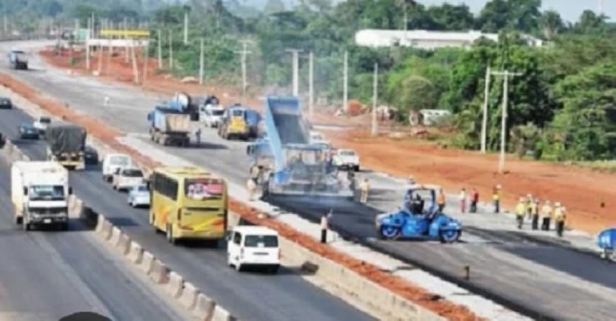 Gridlock: CCECC commences remedial work on Effurun–Sapele road
