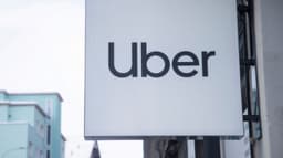 Court rules that Uber drivers are employees