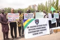 Retired police officers storm NASS, accuse senate of delaying pension bill