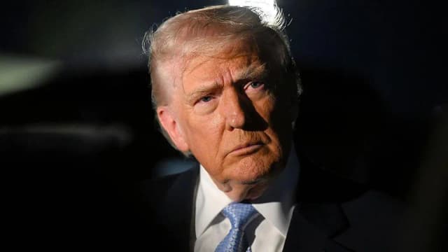 Trump calls Democrat video to troops 'seditious behaviour, punishable by death'