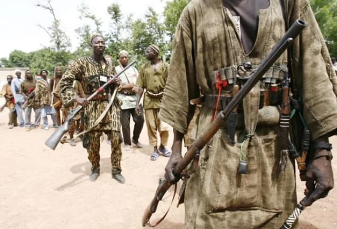 Kogi employs 1,050 hunters, absolves vigilantes into civil service