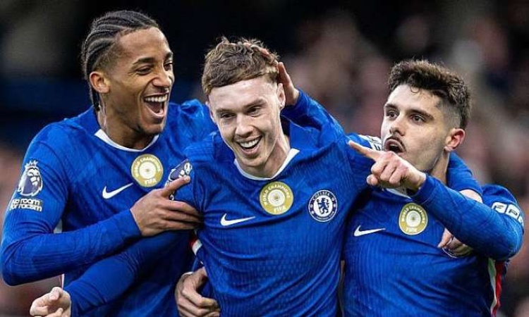 Palmer scores as Chelsea beat Everton to end winless run