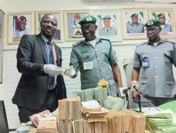 Customs intercept N2.28bn undeclared foreign currencies at Lagos airport