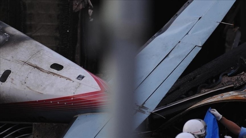 Stolen plane crashes at Los Angeles airport