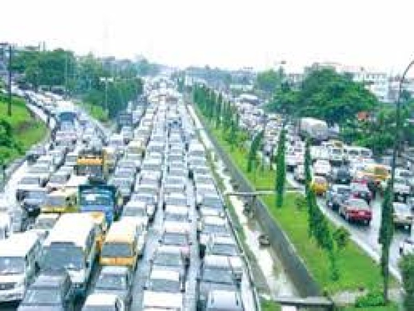 Fares rise, gridlock take over roads as Detty December crowds choke Lagos