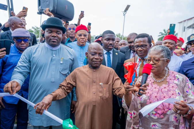 Okonjo- Iweala commissions Electric buses, green shuttle services introduce by Abia govt
